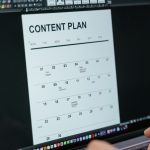 Can a simple website of updated info make money at 10k-25k visitors a day?